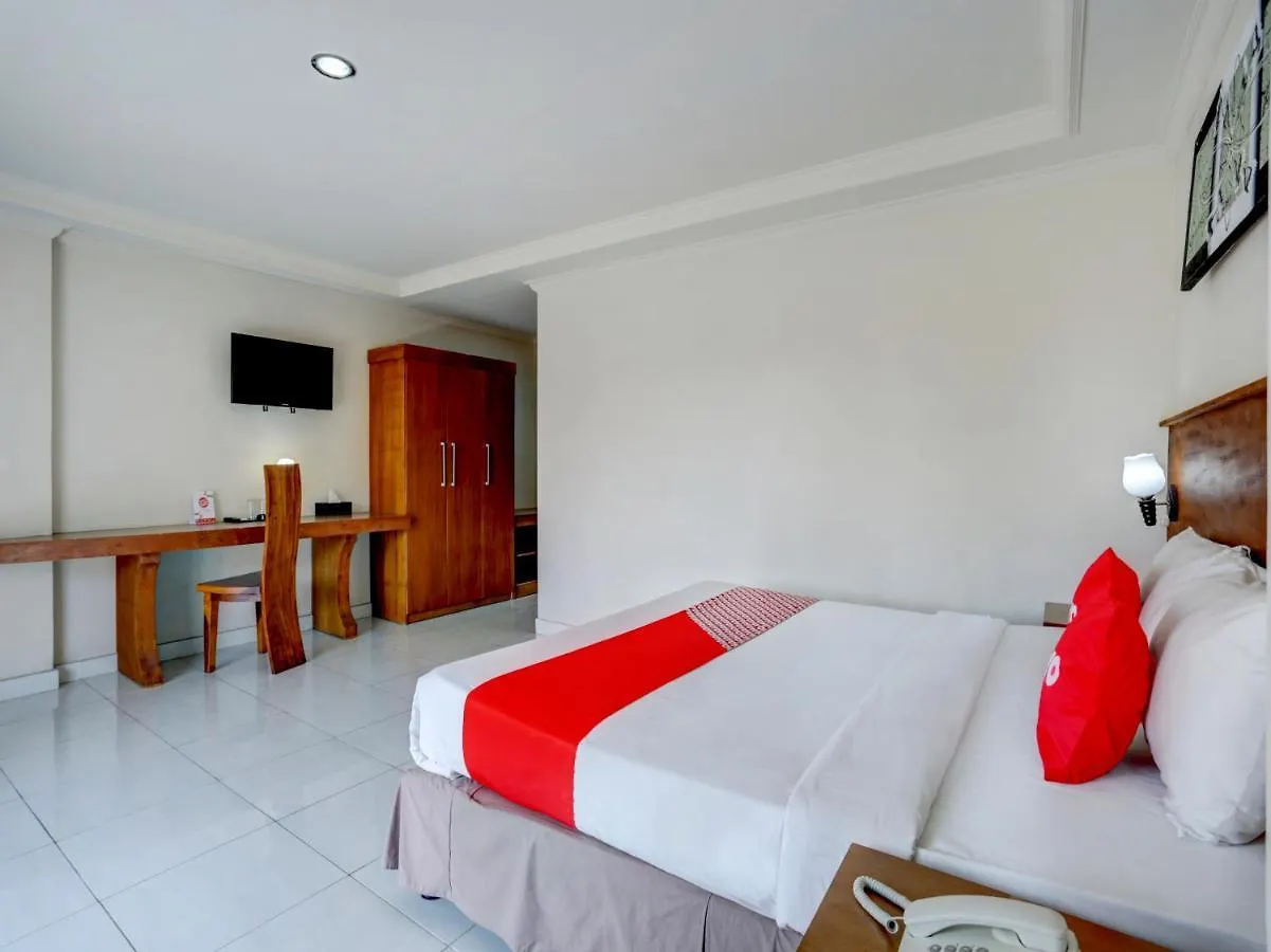 Oyo 3950 The Ratna Hotel Kuta  2*, Kuta (Bali)