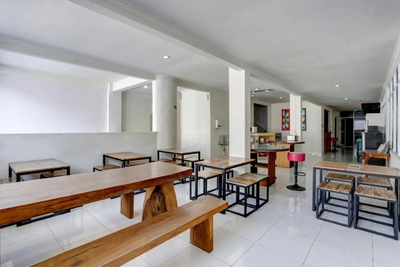 Oyo 3950 The Ratna Hotel Kuta