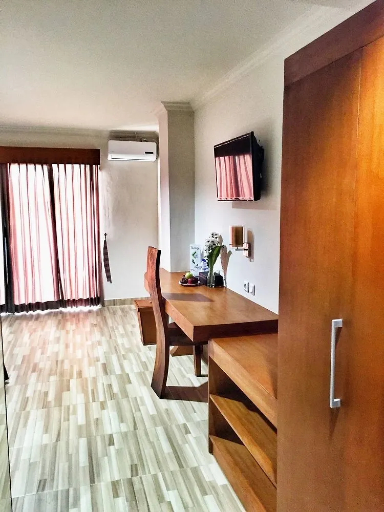 Oyo 3950 The Ratna Hotel Kuta