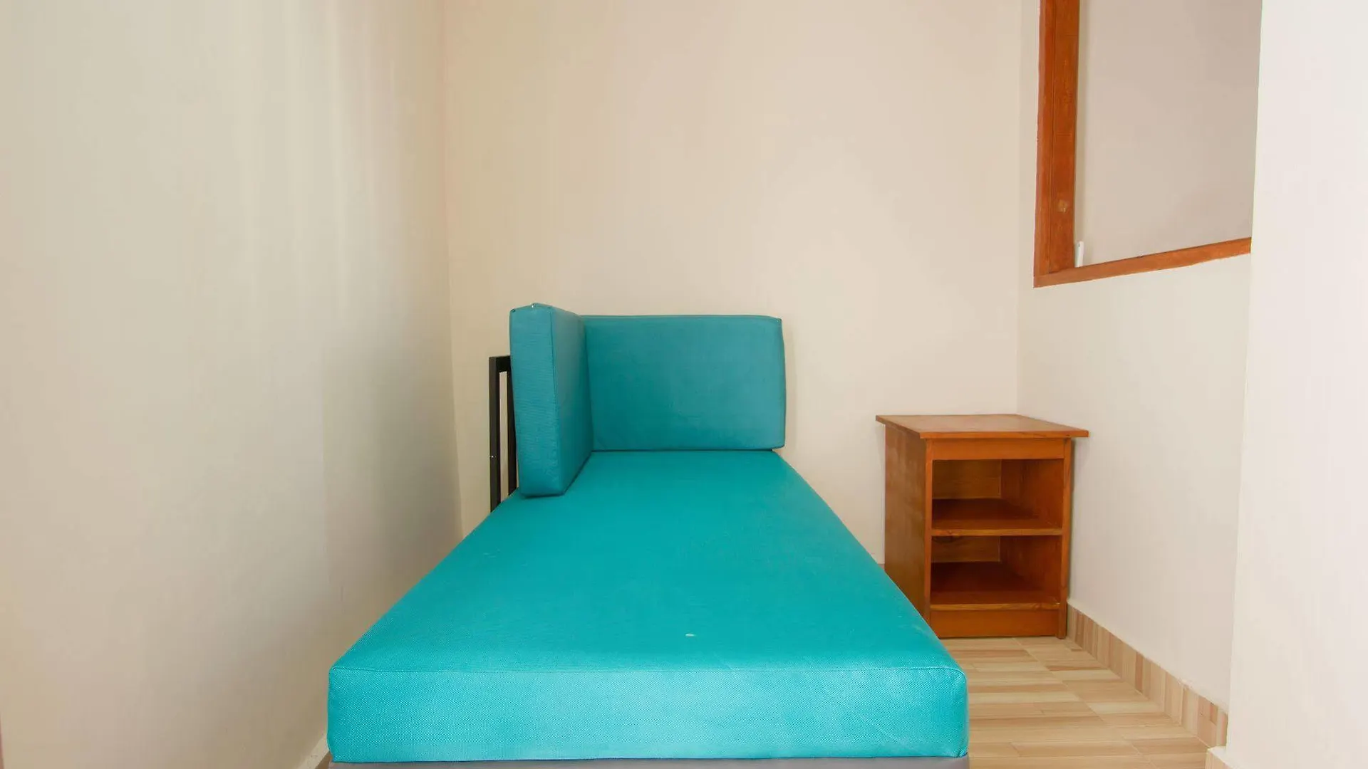 Oyo 3950 The Ratna Hotel Kuta